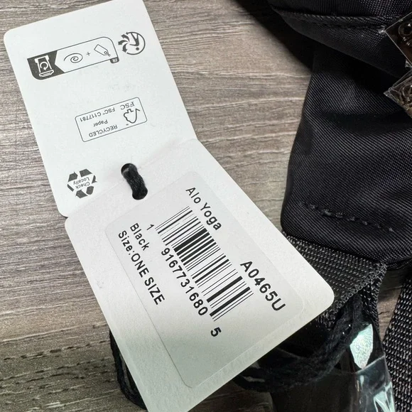 ❤️BNWT ALO Yoga Explorer Fanny- ❤️ - Picture 10 of 11